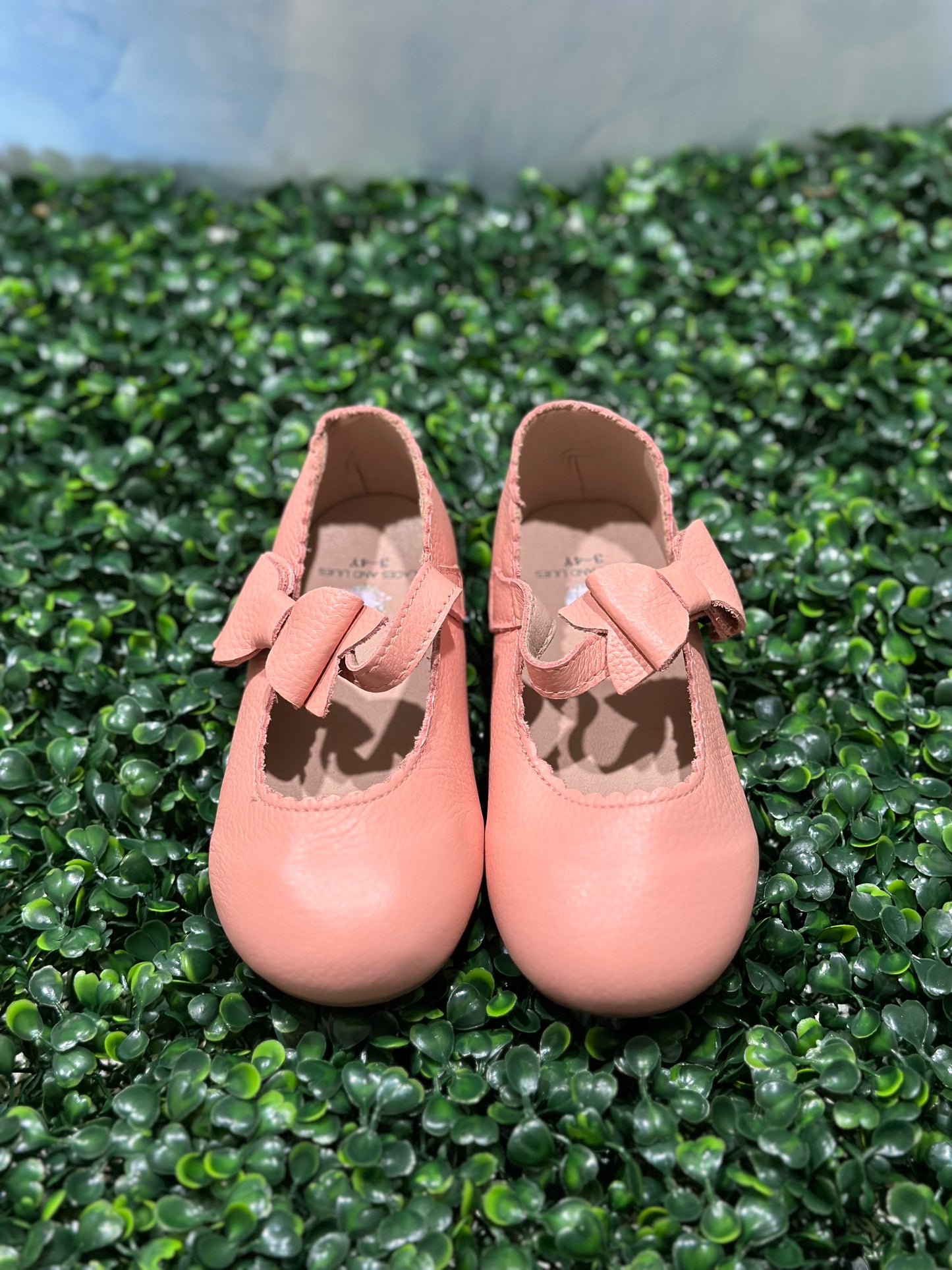 Dahlia Flats Pink