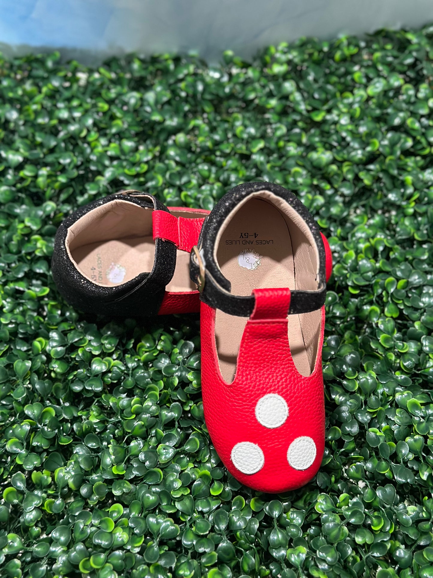 Iris Flats Mouse