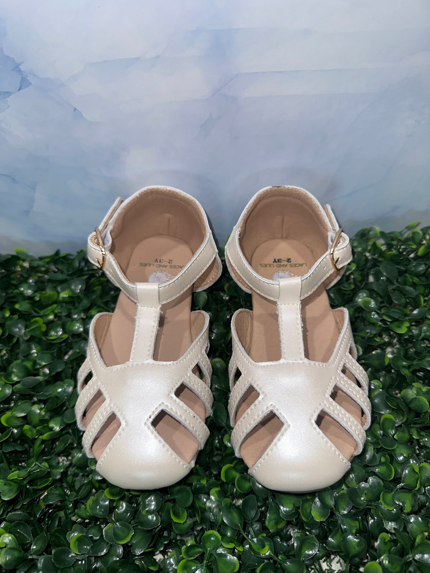 Daisy Sandals Pastel White
