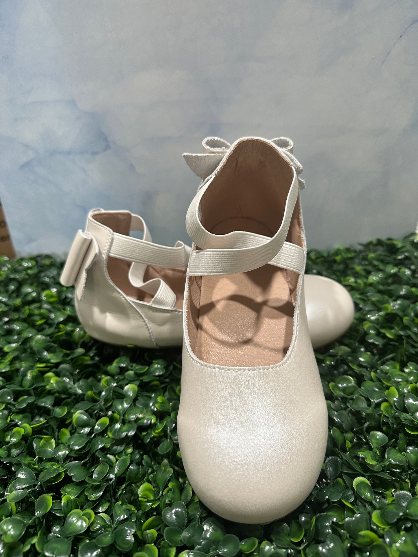 Violet Bow Ballet Pastel Pearl White