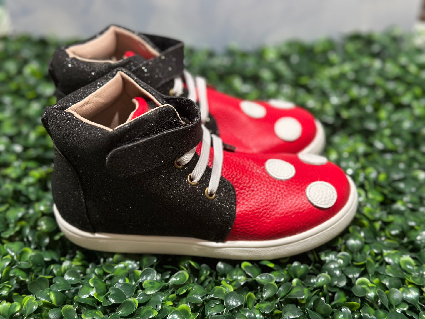 Carter Sneakers Mouse