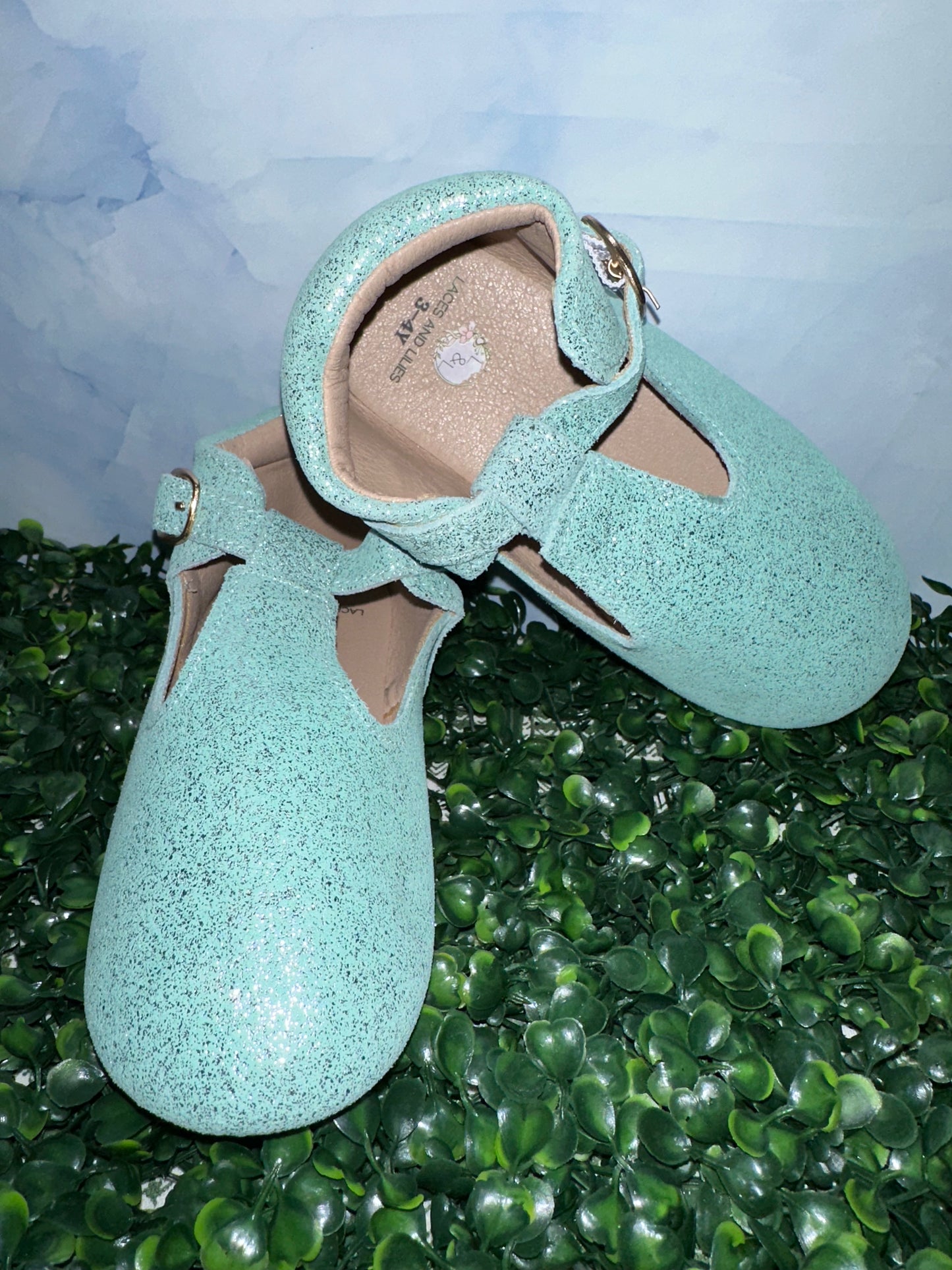 Iris Flats Mint Enchanted