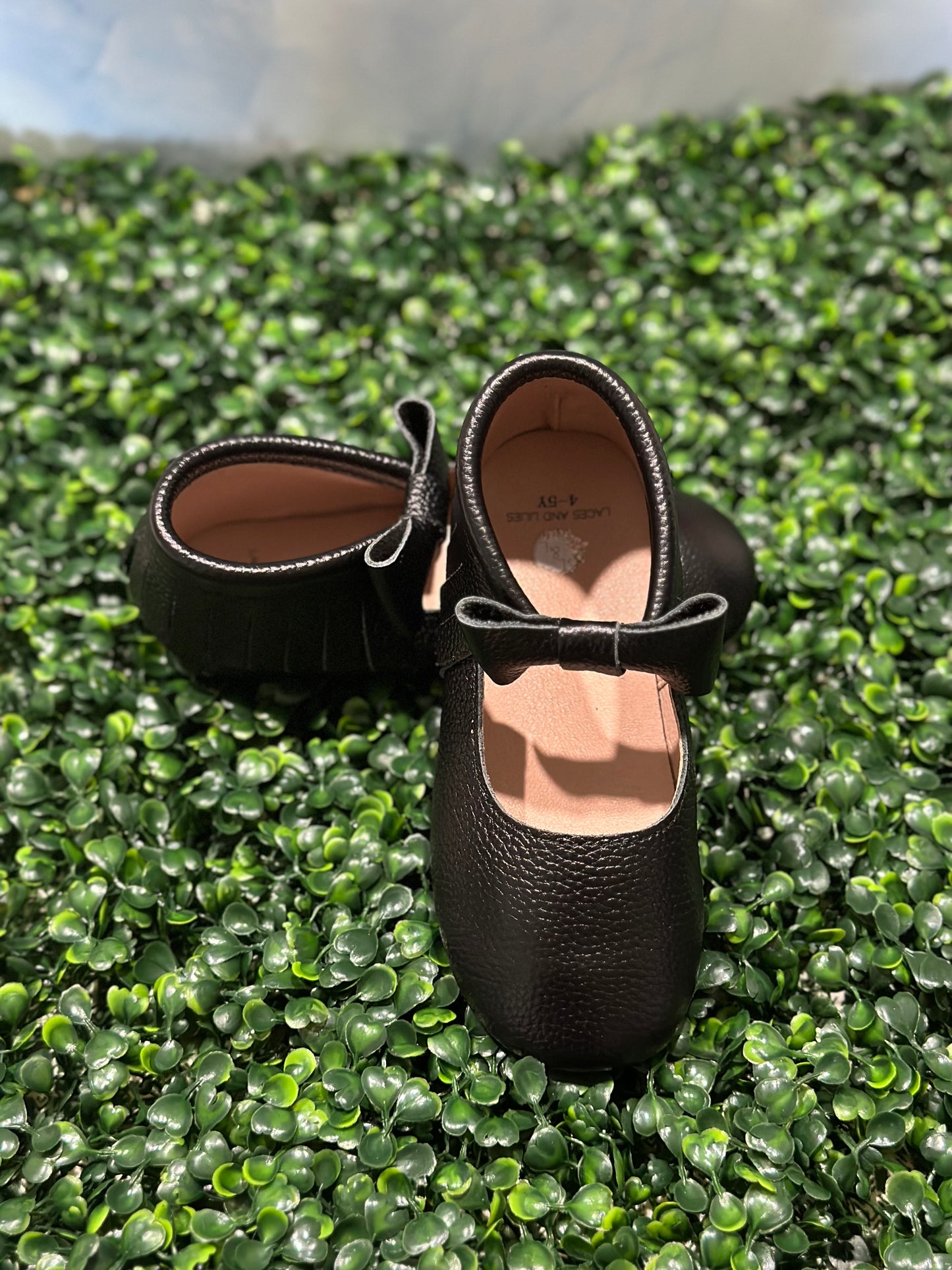Lotus Flats Moccasin Black