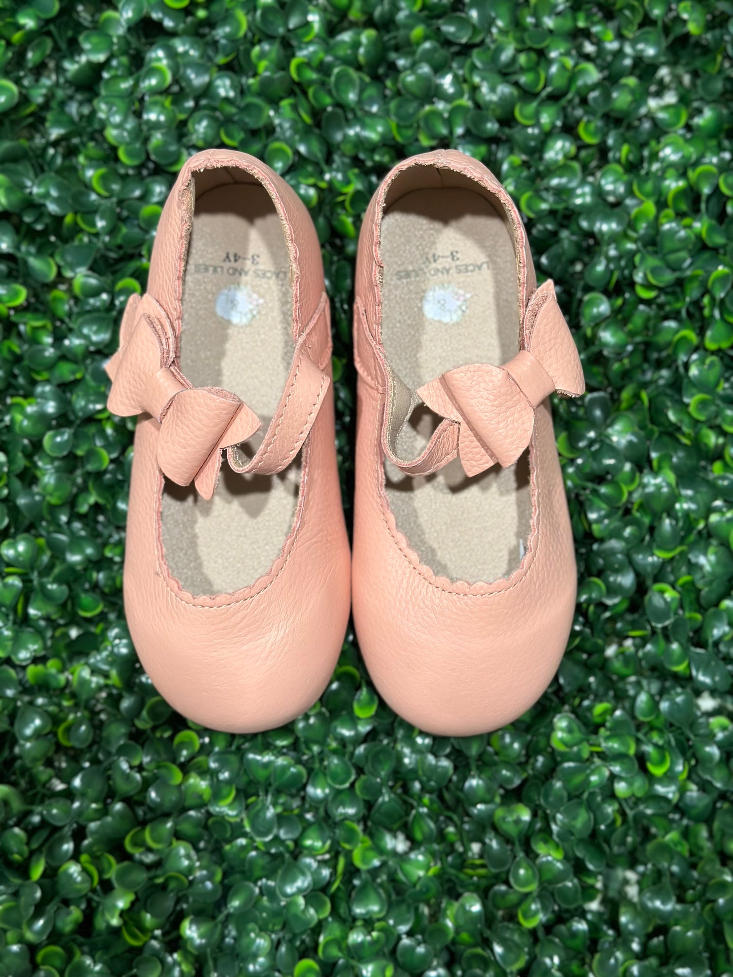 Dahlia Flats Pink