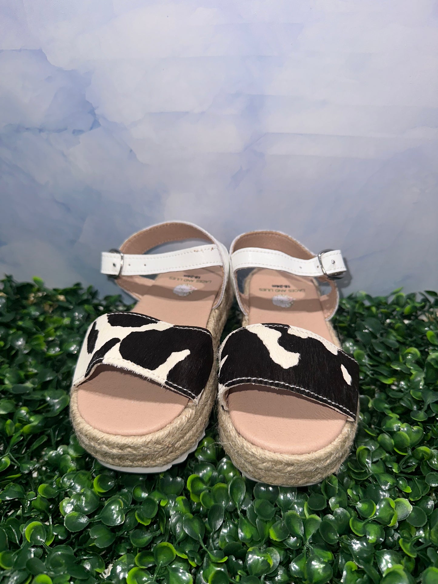Olivia Wedge Sandals Cow