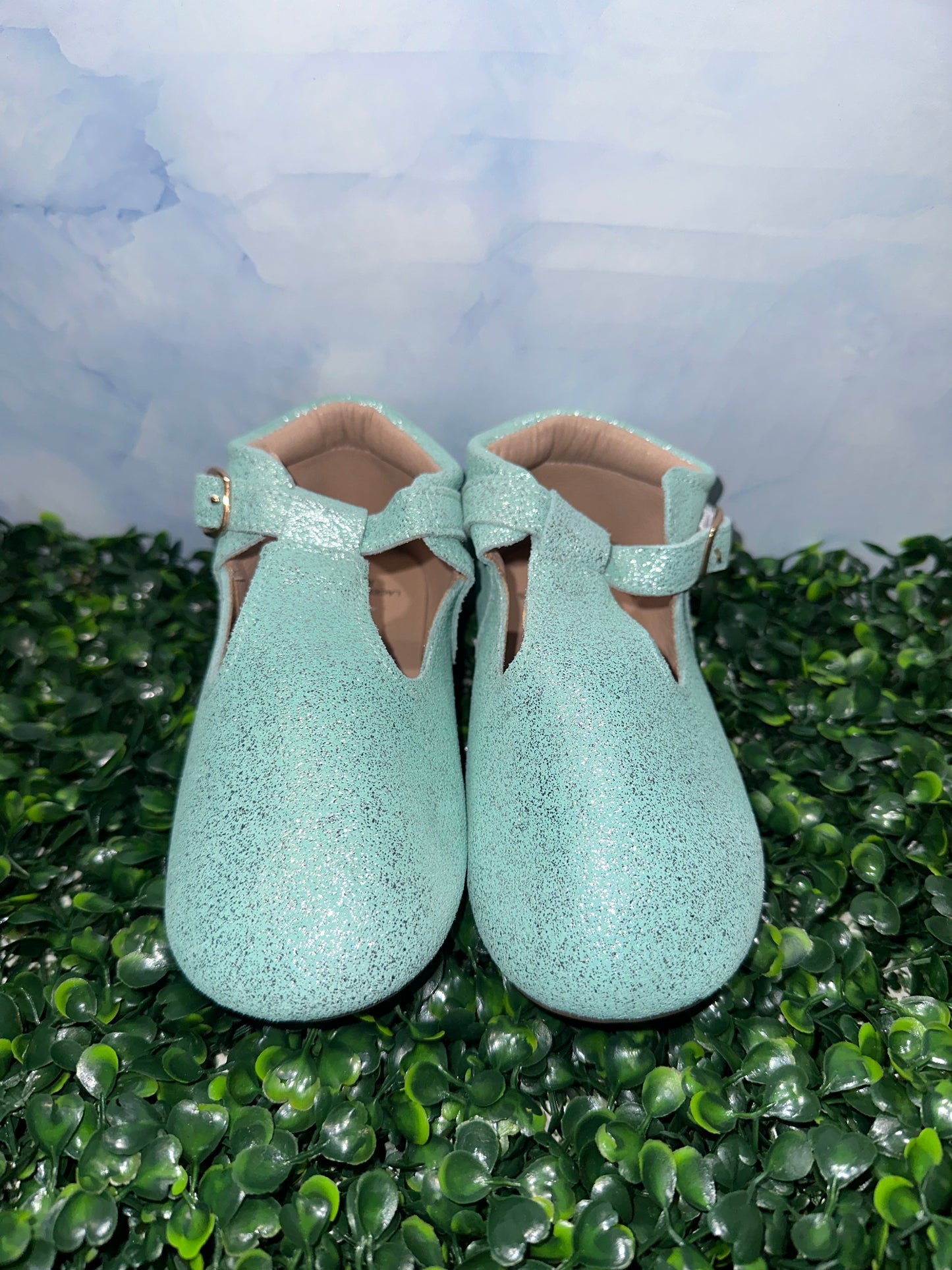 Iris Flats Mint Enchanted