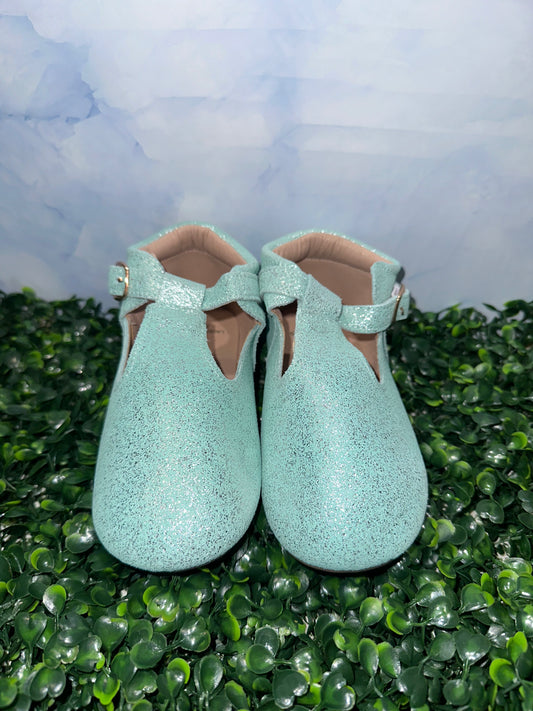 Iris Flats Mint Enchanted