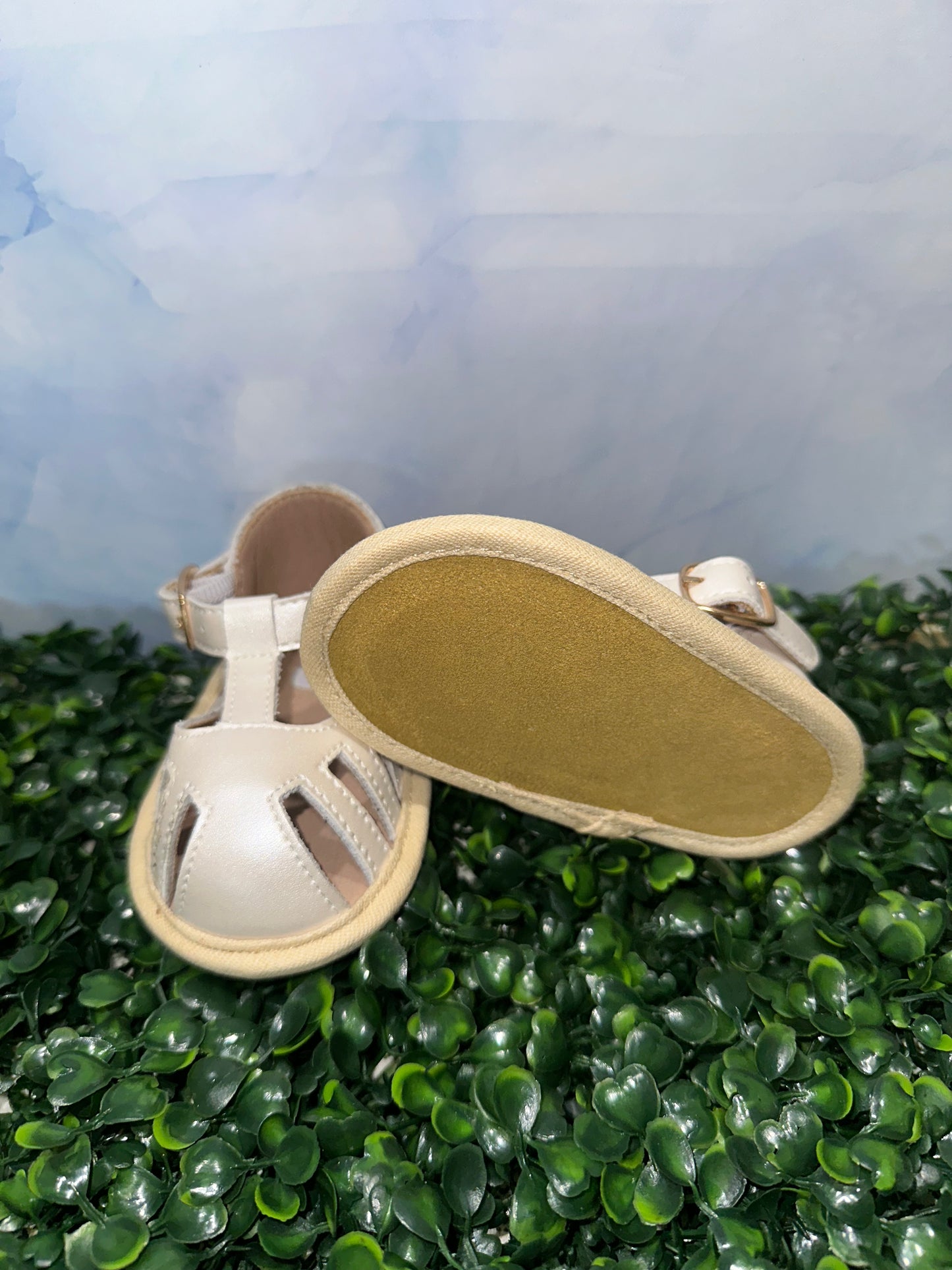 Daisy Sandals Pastel White